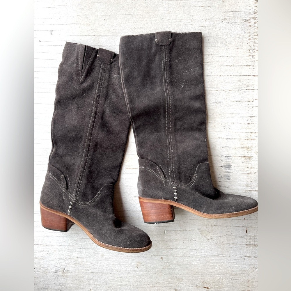Dolce Vida suede brown high boots